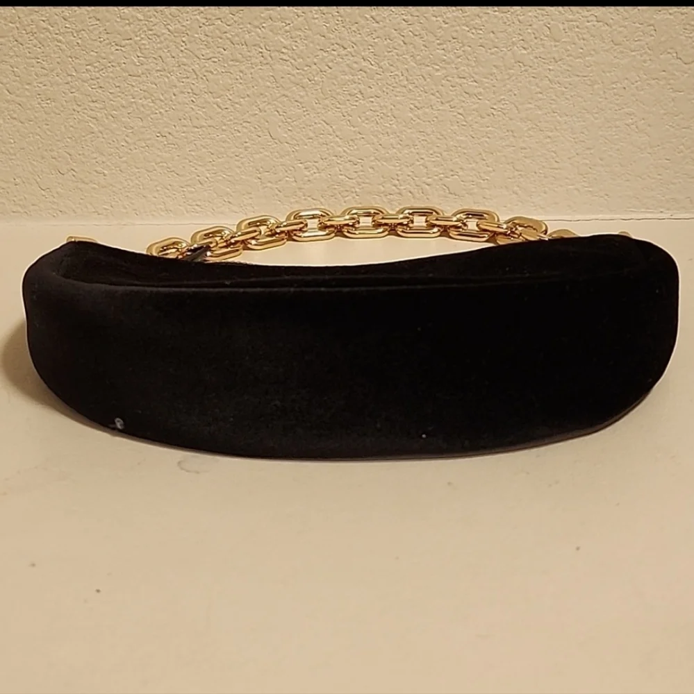 TRADED Kate Spade limited edition Velour Smile 😃 bag - Picture 3 of 9